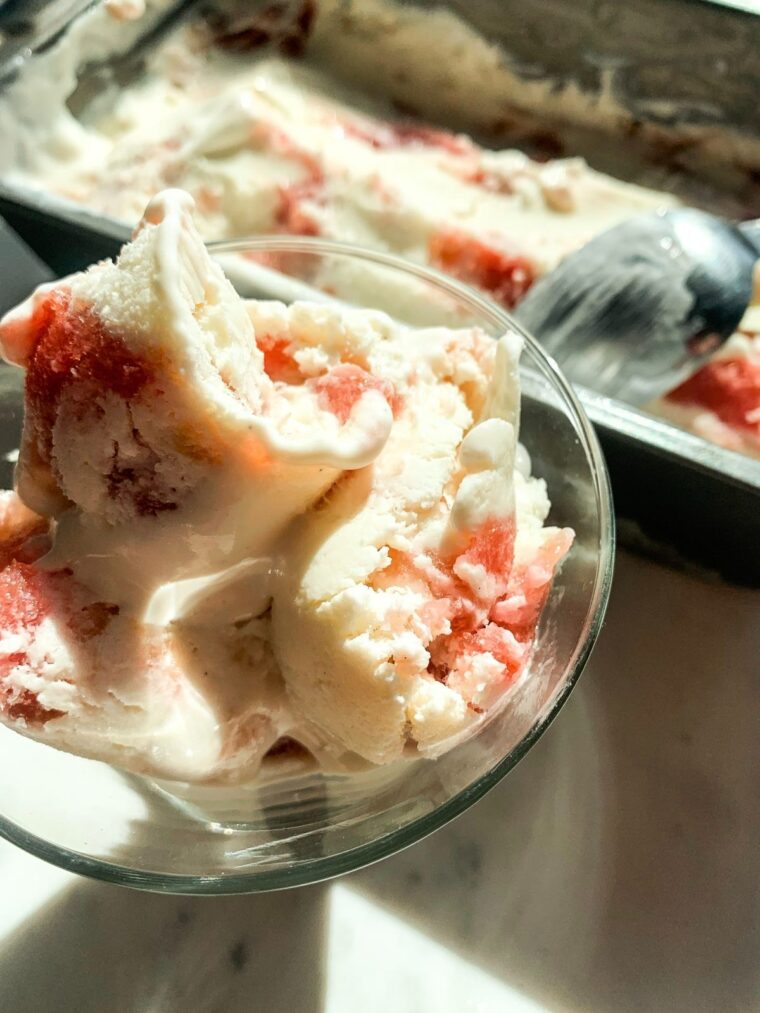 rhubarb ice cream